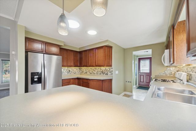 4123 Balmoral Drive, Lansing, MI 48911