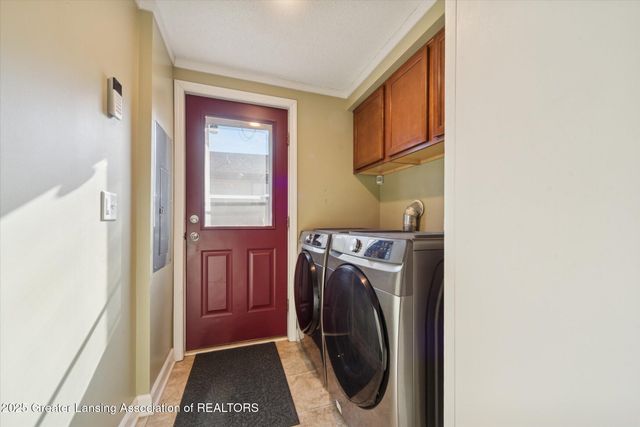 4123 Balmoral Drive, Lansing, MI 48911