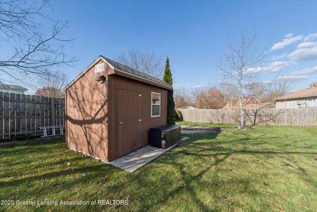 4123 Balmoral Drive, Lansing, MI 48911