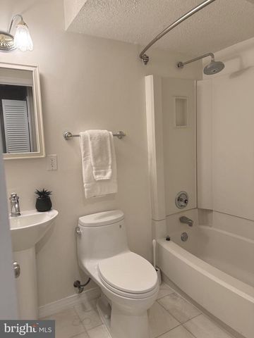6602 TUSCULUM RD RD, Bethesda, MD 20817