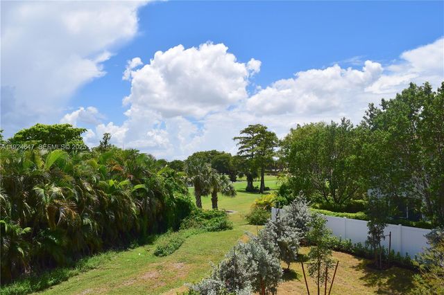 8464 W Mcnab Rd, Tamarac, FL 33321