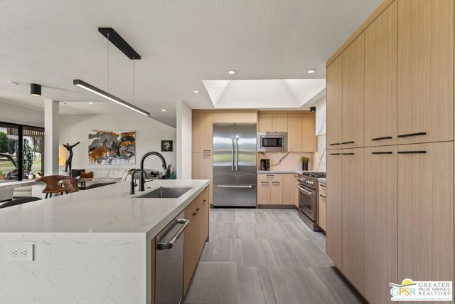 7 Wesleyan Court, Rancho Mirage, CA 92270