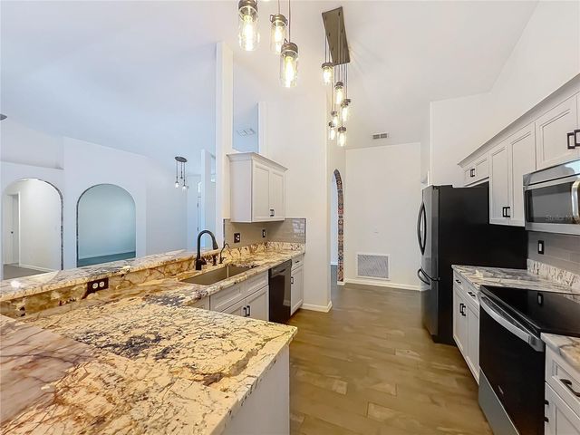 9418 MEADOW CREST LANE, Clermont, FL 34711