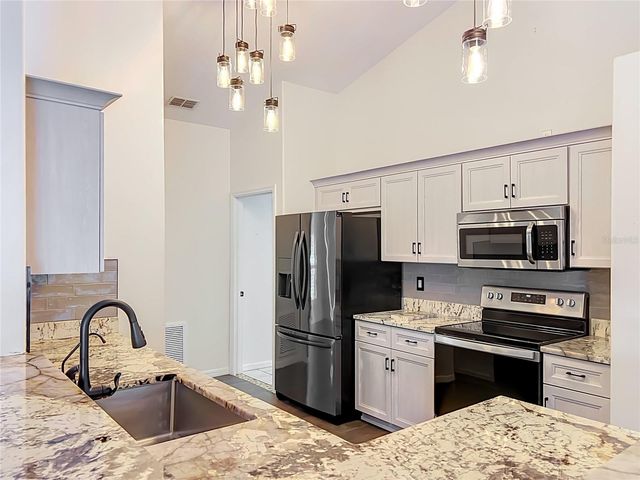 9418 MEADOW CREST LANE, Clermont, FL 34711