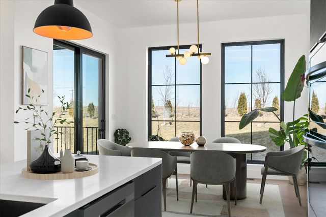 14725 Stonecrop Drive, Urbandale, IA 50323