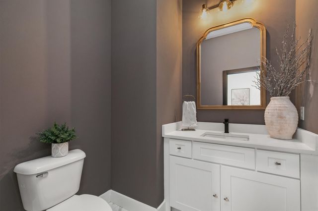 14725 Stonecrop Drive, Urbandale, IA 50323