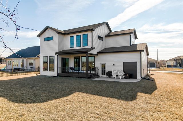 14725 Stonecrop Drive, Urbandale, IA 50323