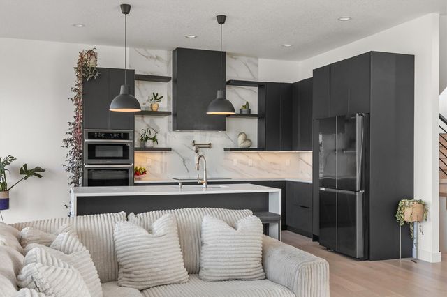 14725 Stonecrop Drive, Urbandale, IA 50323