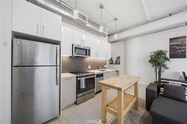 939 S Broadway, Los Angeles, CA 90015