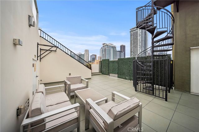 939 S Broadway, Los Angeles, CA 90015