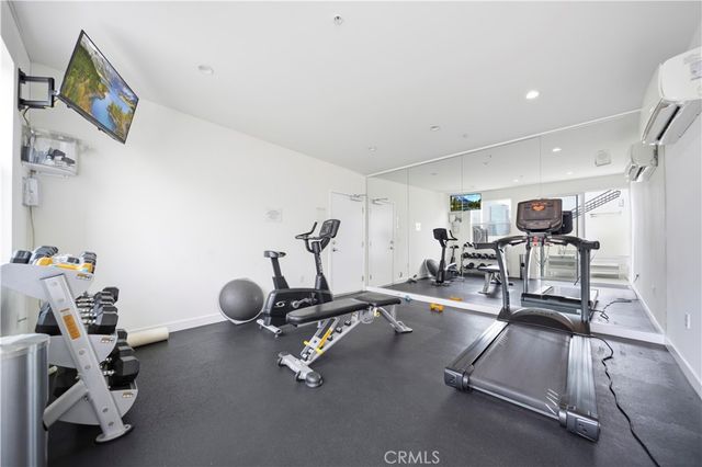 939 S Broadway, Los Angeles, CA 90015