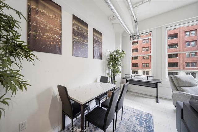 939 S Broadway, Los Angeles, CA 90015