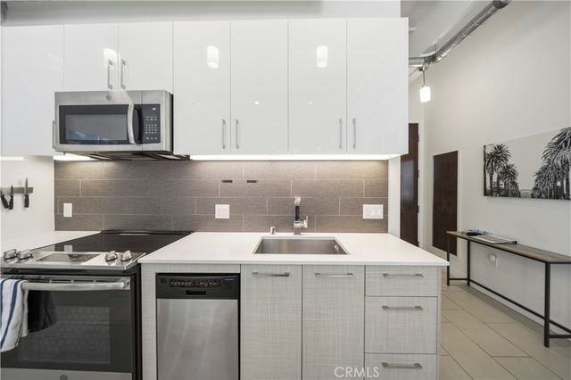 939 S Broadway, Los Angeles, CA 90015