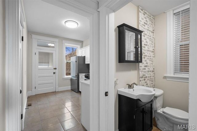 6227 Victoria Avenue, St Louis, MO 63139