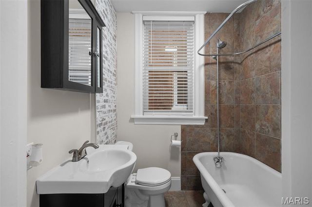 6227 Victoria Avenue, St Louis, MO 63139