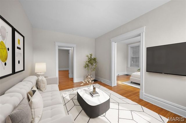 6227 Victoria Avenue, St Louis, MO 63139