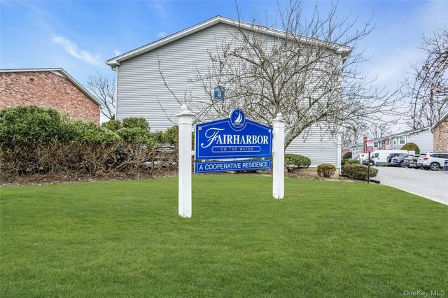 43 Fair Harbor Drive 43 Building 3, Patchogue, NY 11772