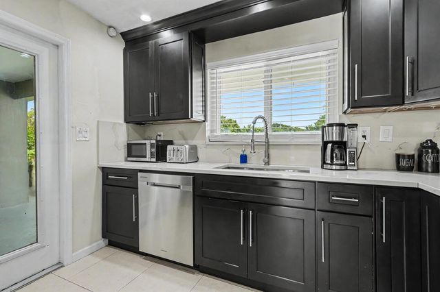 2770 NE 53rd Street, Lighthouse Point, FL 33064