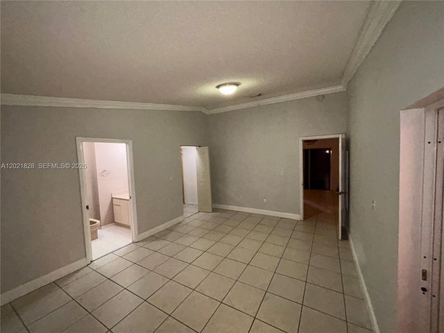 14956 SW 39th St, Miami, FL 33185