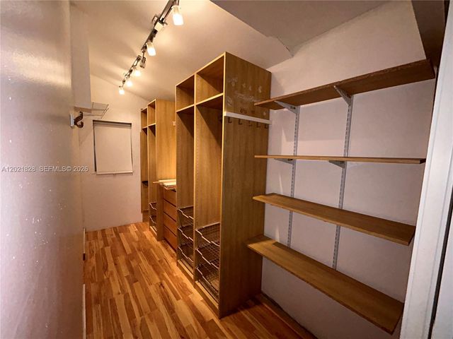 14956 SW 39th St, Miami, FL 33185