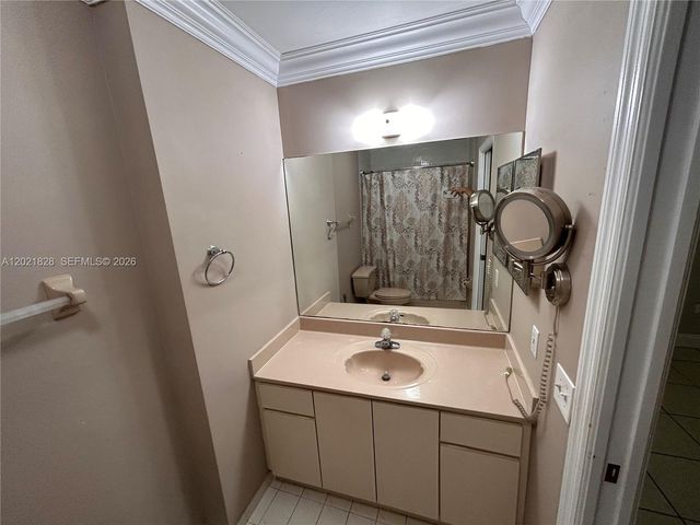 14956 SW 39th St, Miami, FL 33185