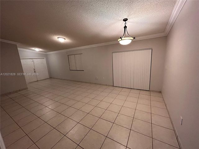 14956 SW 39th St, Miami, FL 33185