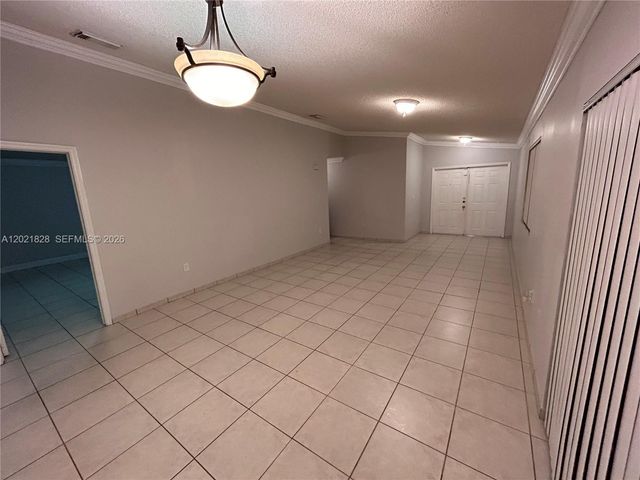 14956 SW 39th St, Miami, FL 33185