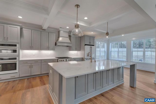 4 JARMANS GAP RD, Crozet, VA 22932