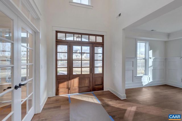 4 JARMANS GAP RD, Crozet, VA 22932