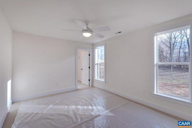 4 JARMANS GAP RD, Crozet, VA 22932