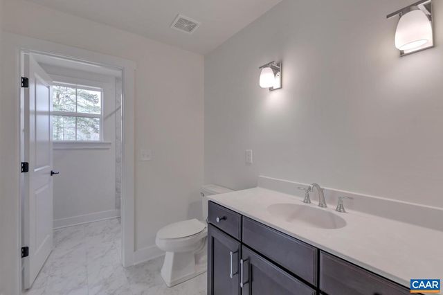 4 JARMANS GAP RD, Crozet, VA 22932