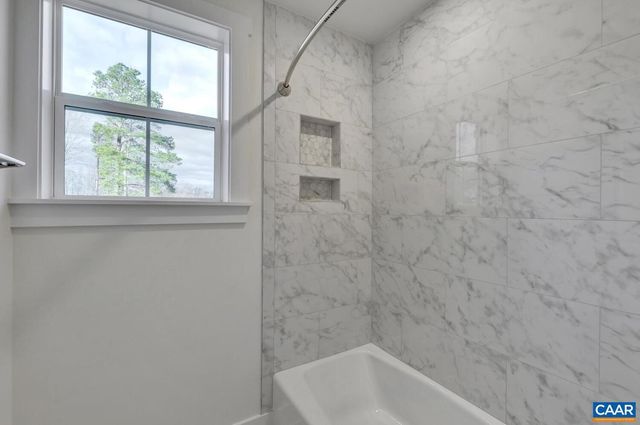 4 JARMANS GAP RD, Crozet, VA 22932