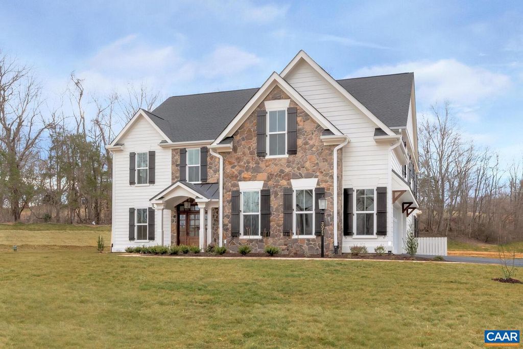 4 JARMANS GAP RD, Crozet, VA 22932