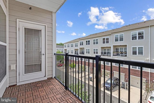 3040 RITTENHOUSE CIR, Fairfax, VA 22031