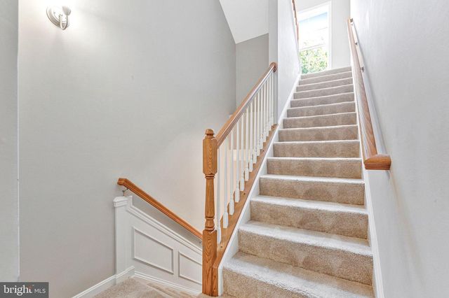 3040 RITTENHOUSE CIR, Fairfax, VA 22031