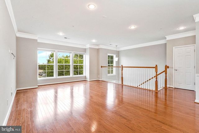3040 RITTENHOUSE CIR, Fairfax, VA 22031