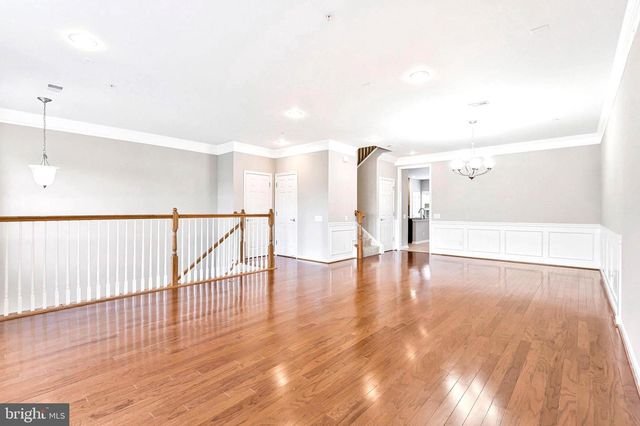 3040 RITTENHOUSE CIR, Fairfax, VA 22031