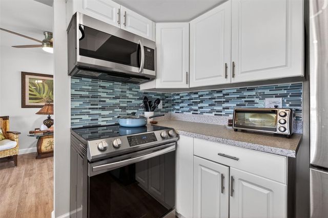 9697 41ST STREET N, Pinellas Park, FL 33782