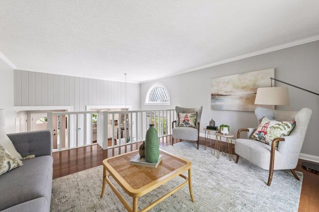 10441 Lee Drive, Eden Prairie, MN 55347