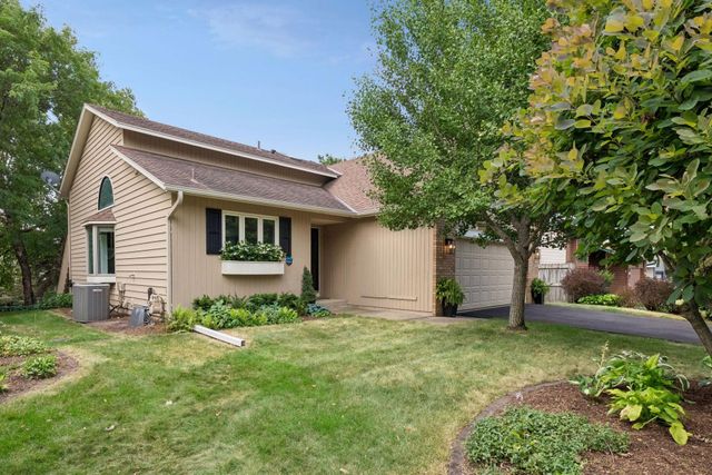 10441 Lee Drive, Eden Prairie, MN 55347