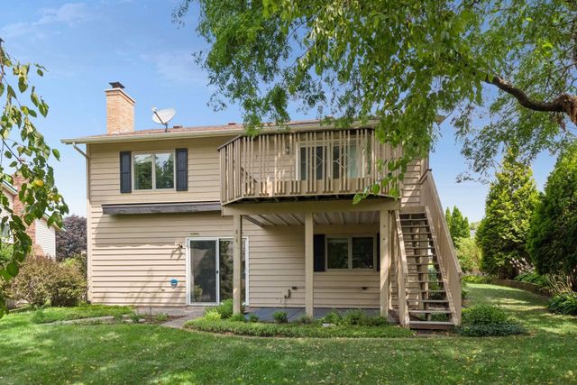 10441 Lee Drive, Eden Prairie, MN 55347