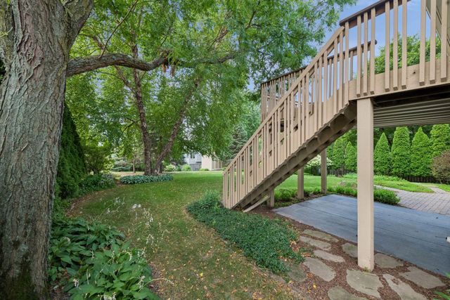 10441 Lee Drive, Eden Prairie, MN 55347