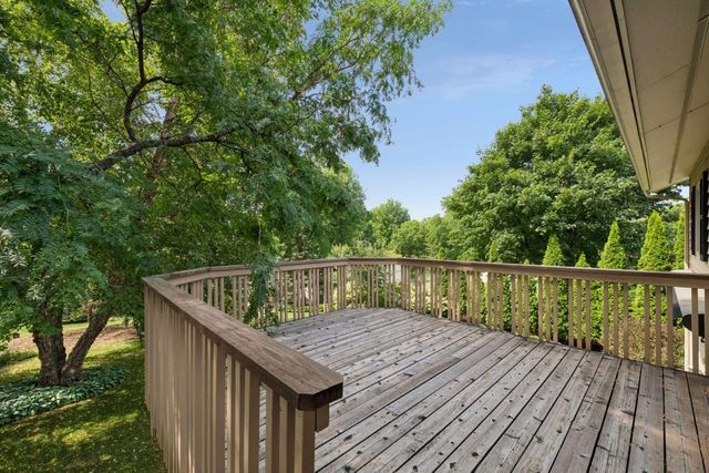10441 Lee Drive, Eden Prairie, MN 55347