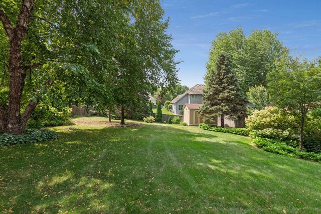 10441 Lee Drive, Eden Prairie, MN 55347