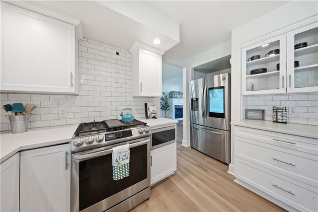 7260 Pear Tree, Ontario, NY 14519