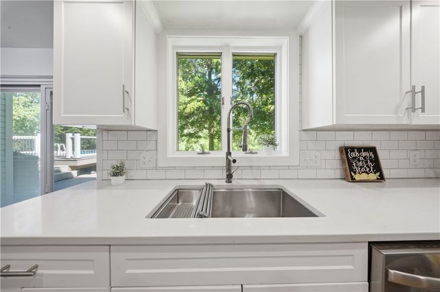 7260 Pear Tree, Ontario, NY 14519