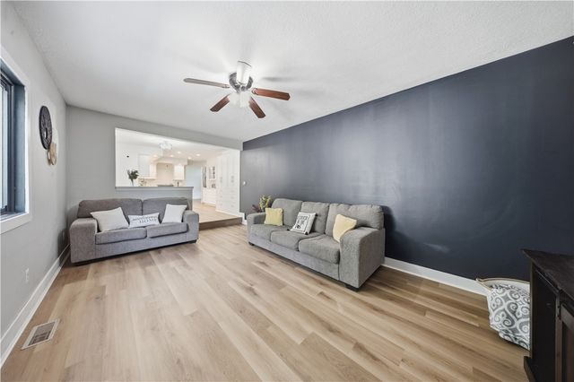 7260 Pear Tree, Ontario, NY 14519