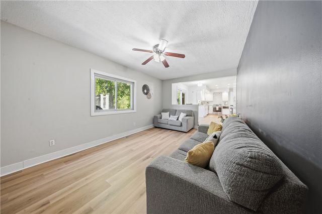 7260 Pear Tree, Ontario, NY 14519