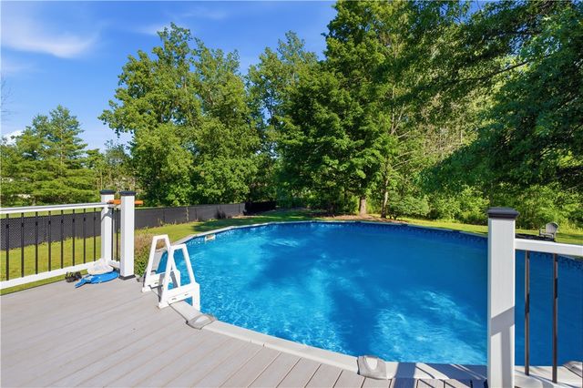 7260 Pear Tree, Ontario, NY 14519
