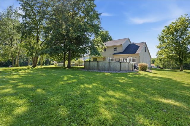 7260 Pear Tree, Ontario, NY 14519
